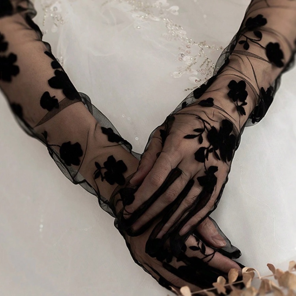 🆕 Velvet Floral Mesh Gloves